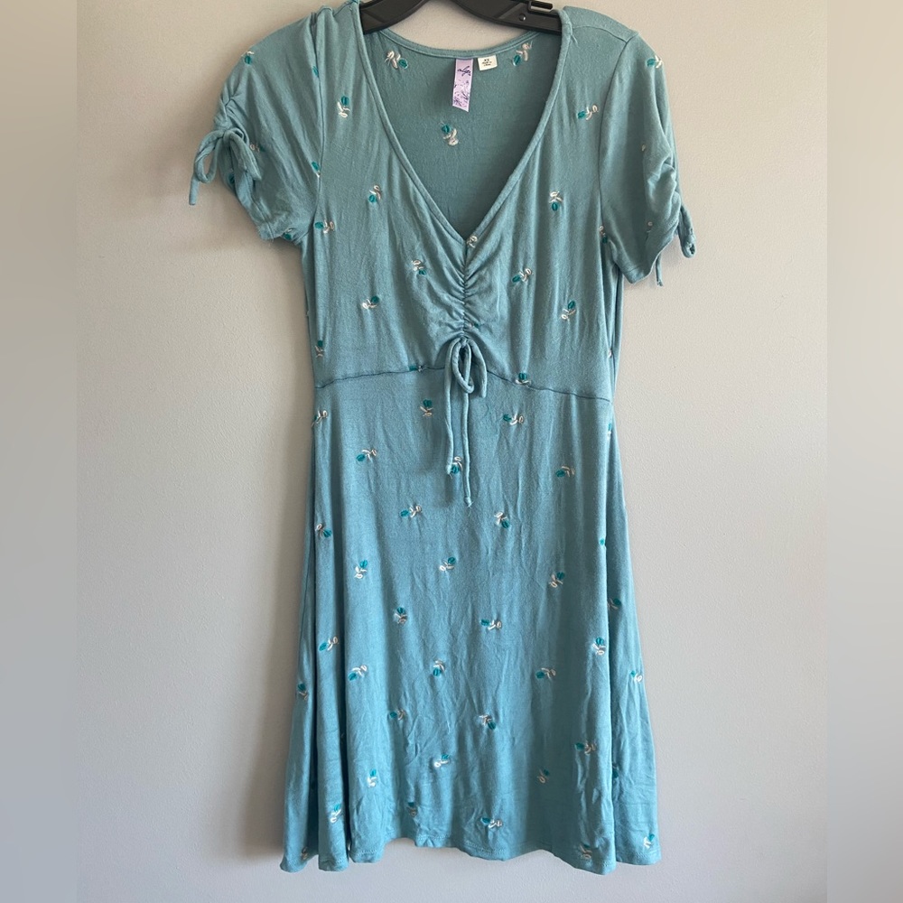 Alya Flower Embroidered Dress